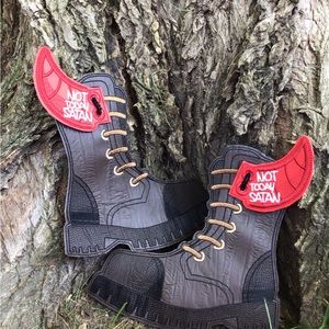 Handcrafted embroidered wings to decorate your shoes/ boots/ skates